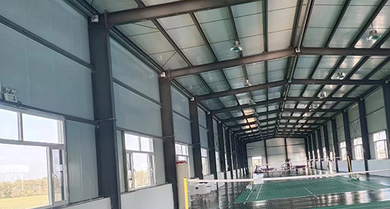  鋼結構施工公司解析沈陽彩鋼板活動廠房有哪些優點？